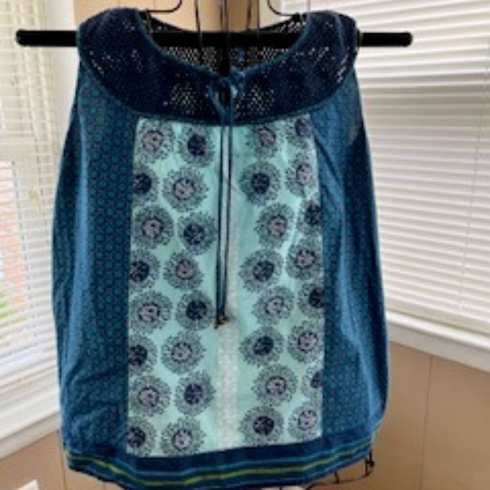 Izod Sleeveless Blue Floral Shirt Size PXL